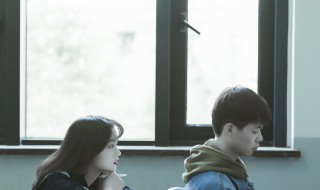 女生喜欢男生表现的心理（女生喜欢一个男生的心理表现）