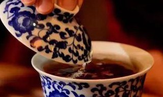 盖碗茶正确的喝法（盖碗茶正确的喝法视频）