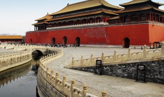 北京故宫的历史背景有哪些（北京故宫的历史背景有哪些人物）