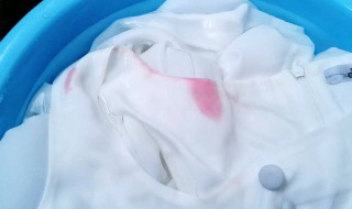 如何清洗被染色的衣服 洗衣服是被染色怎么清理