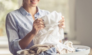 怎样洗衣服更干净 怎样洗衣服更干净透彻