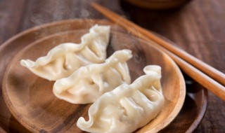 煮粽子的水可以煮饺子吗 粽子可以和水饺一起煮吗