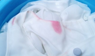 蓝色衣服掉色怎么恢复蓝色 蓝色衣服掉色有什么好办法