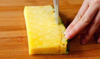 菠萝肉上的白点是什么（菠萝肉上的白点是什么原因）