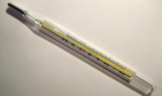 怎么看水银温度计（怎么看水银温度计里的水银流出来没）
