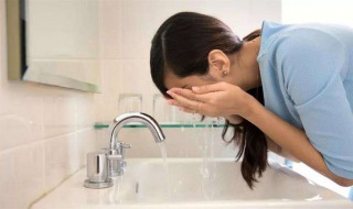 洗面奶怎么用才有用 洗面奶作用及如何使用