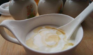 酸奶蜂蜜自制面膜 用酸奶自制面膜