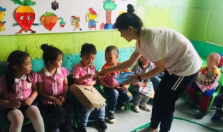 给幼儿园老师送什么教师礼物(给幼儿园老师送礼物送什么) 给幼儿园老师送什么教师礼物(给幼儿园老师送礼物送什么)