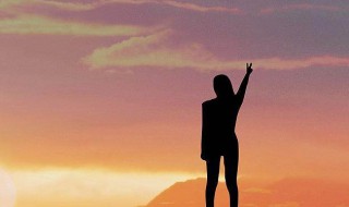 一个人挺好的霸气说说（女人靠自己的霸气说说）