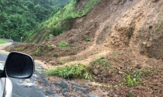 在山上遇到泥石流怎样正确逃跑（在山上遇到泥石流该怎么办?）