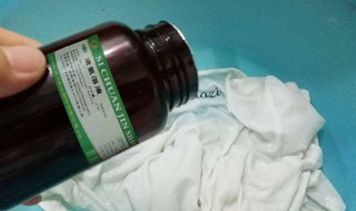 防衣服掉色用什么方法 盐水泡衣服真能防止掉色吗