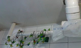 室内漏雨打湿怎么处理（室内漏雨打湿怎么处理好）