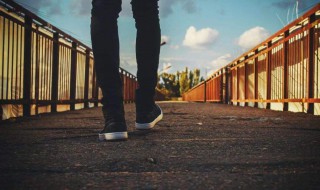 站在山顶的人生感悟 站在山顶的人生感悟简短