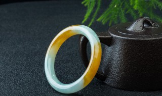 如何选购玉手镯 如何选购玉手镯的尺寸