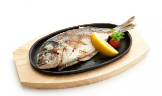 夏天怎么保存鱼肉（夏天怎么保存鱼肉不坏）