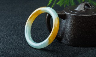戴玉镯的好处（戴玉镯的好处和禁忌 玉戴了不能瞎摘下来）