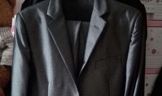 西服滴油渍怎么处理 西服滴油渍怎么处理干净