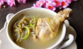 鱼腥草煲瘦肉的功效（鱼腥草煲瘦肉的功效与作用及禁忌）