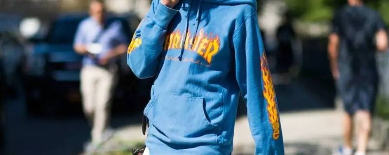 卫衣上的油渍洗不干净怎么办（卫衣沾了油渍洗不掉）