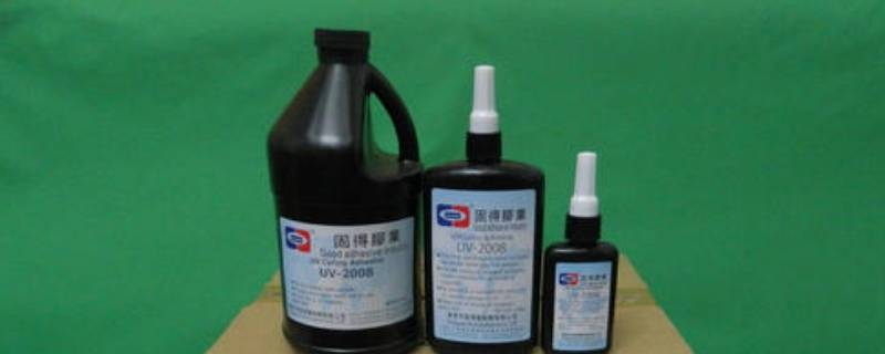 玻璃修复液是什么胶水 玻璃修复液是什么胶水做的