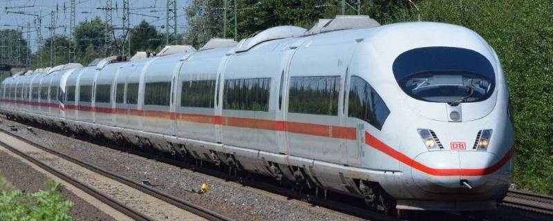 d2228在重庆哪个广场（d2228在重庆哪个广场上车）