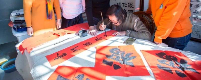 五副春联怎么写（五副春联怎么写,抄的）