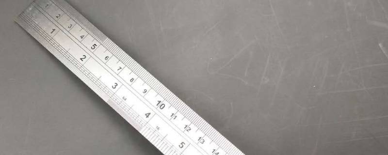 尺子用什么材料做成的（尺子用什么材料制作成的）