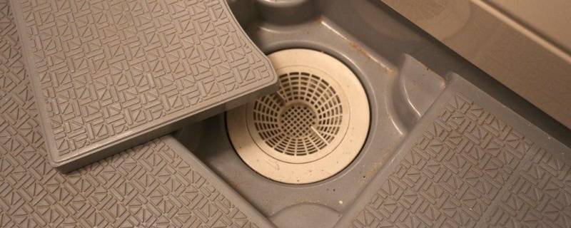 地漏冻了怎么解冻 地漏冻了用什么方法疏通