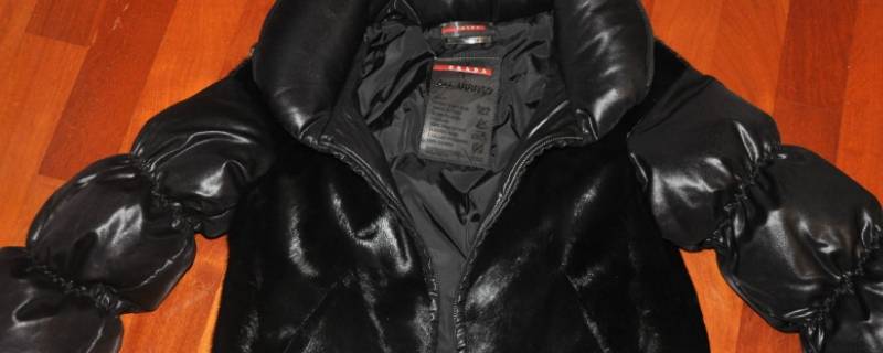 为什么羽绒服洗了就不暖和了 为什么羽绒服洗了就不暖和了怎么回事