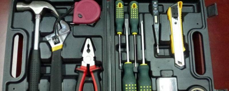 工具箱里都有哪些工具（电工工具箱里都有哪些工具）