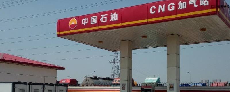 扑灭可燃性气体应用什么灭火器（扑灭可燃性气体可以用什么灭火器）