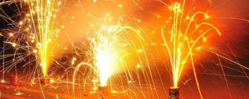 观看烟花爆竹的距离是多少米 观看烟花爆竹的距离是多少米呢