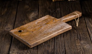 砧板首次使用可以用猪油保养吗 新砧板可以用猪油抹吗