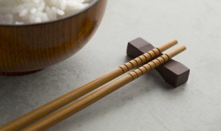 原木筷子首次使用如何保养（原木筷子首次使用如何保养好）