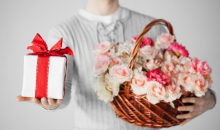 结婚25年送老婆什么 结婚25年送老公什么礼物 结婚25年送老婆什么 结婚25年送老公什么礼物